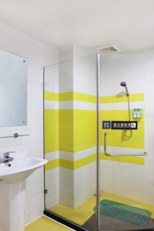 7Days Inn Chengdu Wuda Garden Room photo