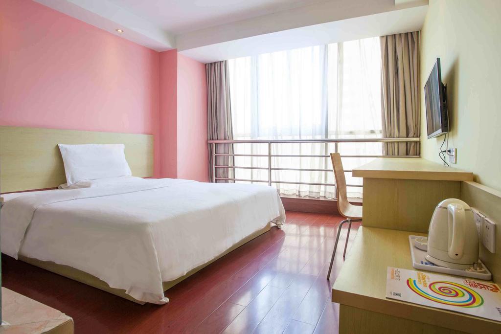 7Days Inn Chengdu Wuda Garden Exterior photo
