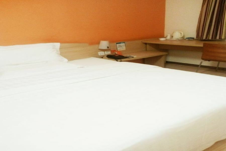 7Days Inn Chengdu Wuda Garden Exterior photo