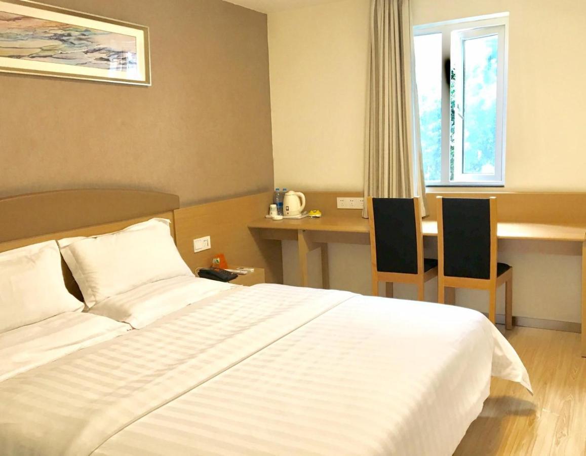 7Days Inn Chengdu Wuda Garden Exterior photo