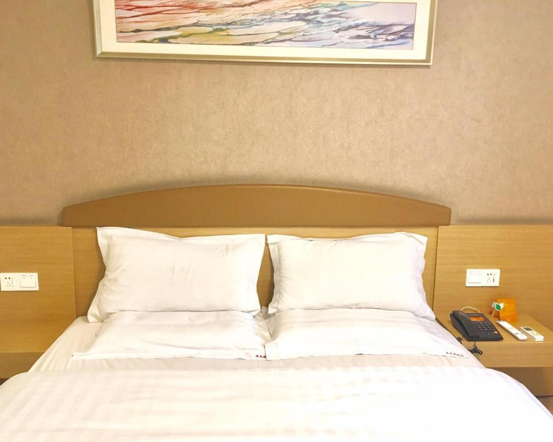 7Days Inn Chengdu Wuda Garden Exterior photo